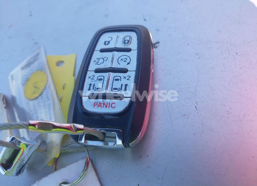 Photo 11 of 2021 Chrysler Pacifica HYBRID TOURING L (VIN 2C4RC1L7XMR586201)