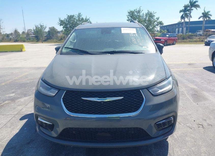 Photo 6 of 2021 Chrysler Pacifica HYBRID TOURING L (VIN 2C4RC1L7XMR586201)