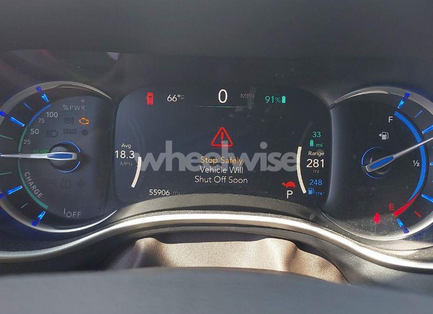 Photo 7 of 2021 Chrysler Pacifica HYBRID TOURING L (VIN 2C4RC1L7XMR586201)
