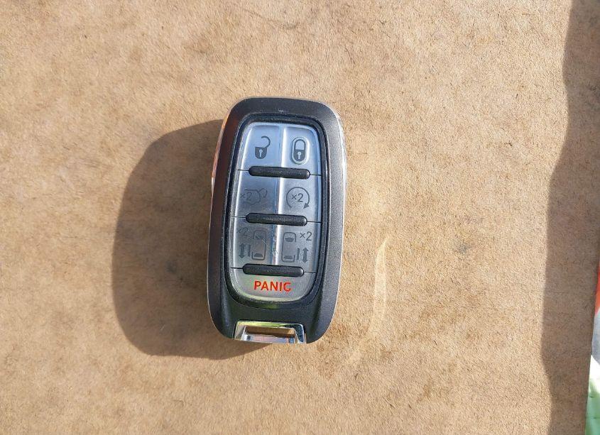 Photo 11 of 2022 Chrysler Pacifica HYBRID TOURING L (VIN 2C4RC1L7XNR122813)