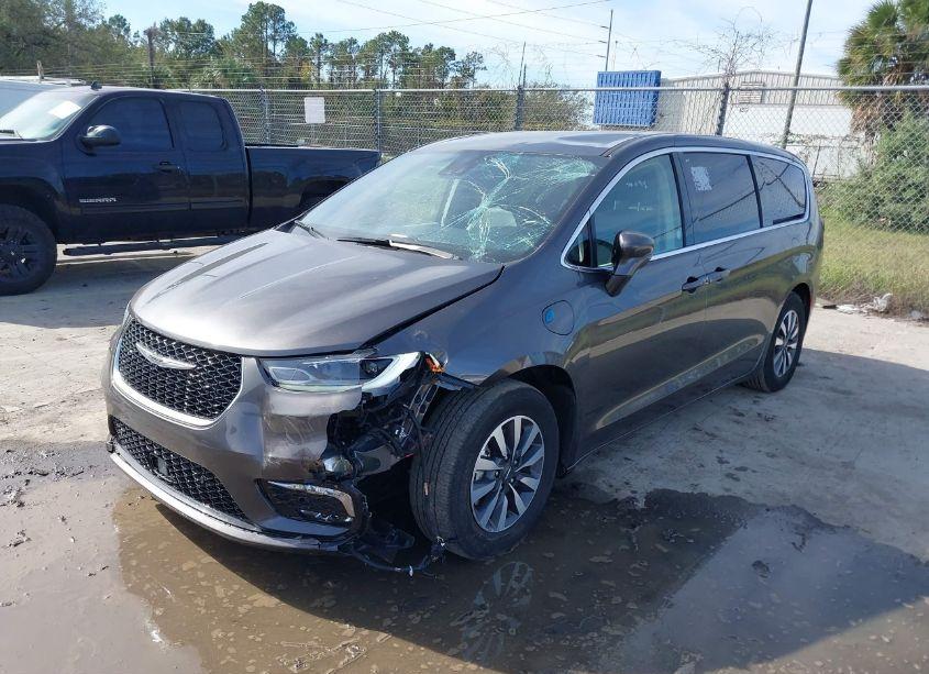 Photo 2 of 2022 Chrysler Pacifica HYBRID TOURING L (VIN 2C4RC1L7XNR122813)