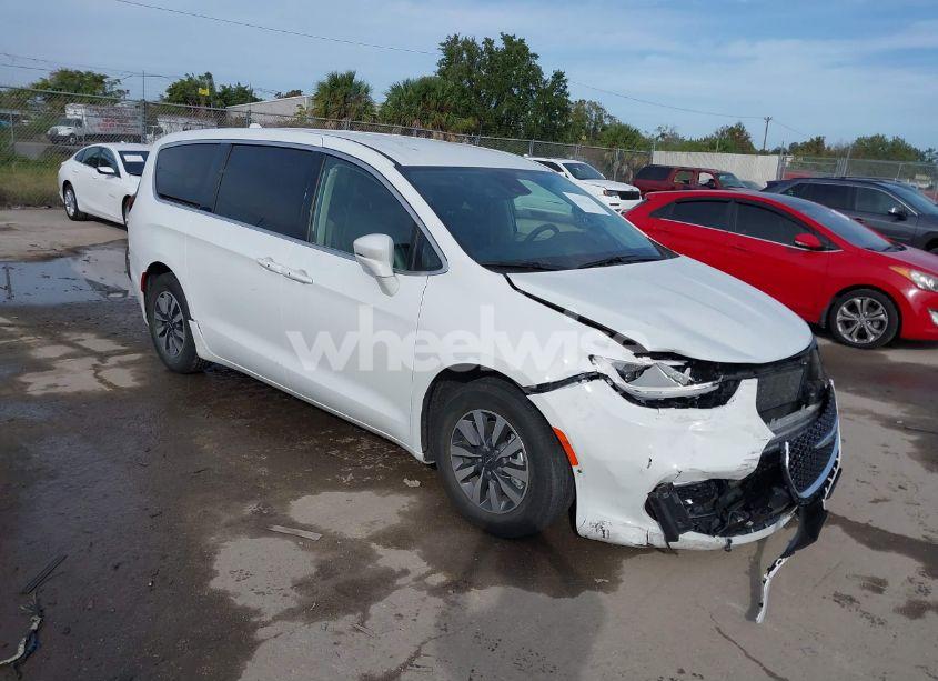 2022 Chrysler Pacifica HYBRID TOURING L (VIN 2C4RC1L7XNR124321) main photo
