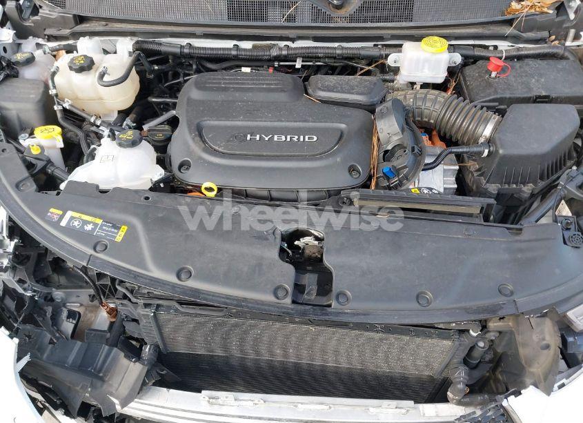 Photo 10 of 2022 Chrysler Pacifica HYBRID TOURING L (VIN 2C4RC1L7XNR124321)