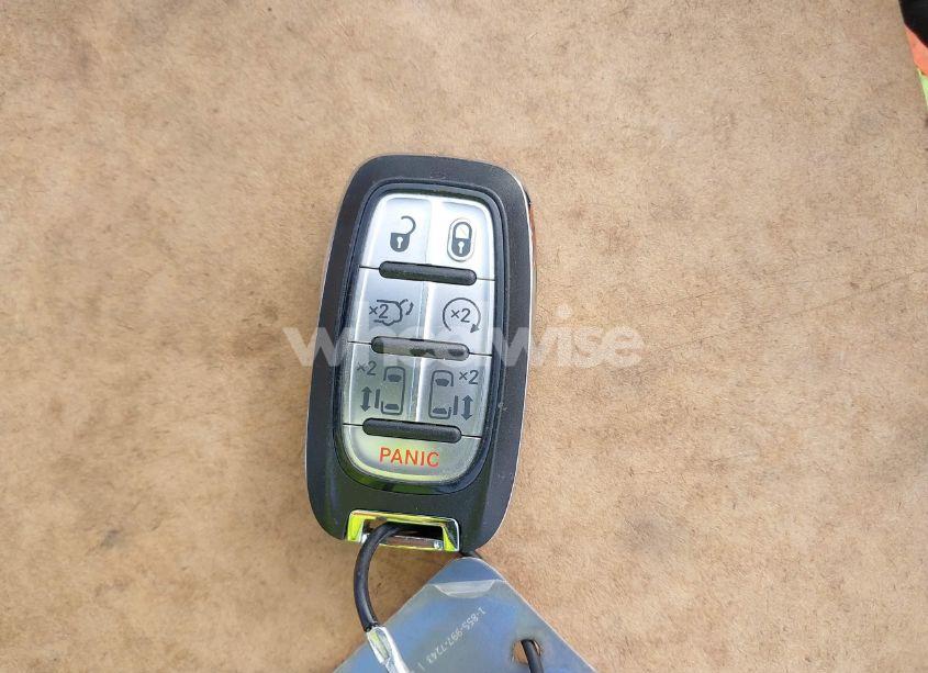 Photo 11 of 2022 Chrysler Pacifica HYBRID TOURING L (VIN 2C4RC1L7XNR124321)