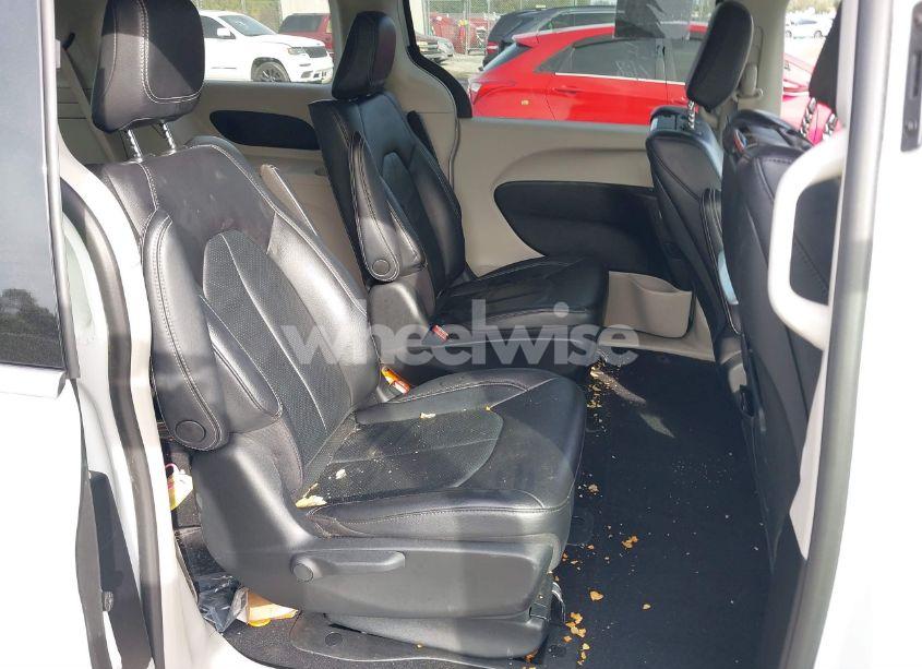 Photo 8 of 2022 Chrysler Pacifica HYBRID TOURING L (VIN 2C4RC1L7XNR124321)