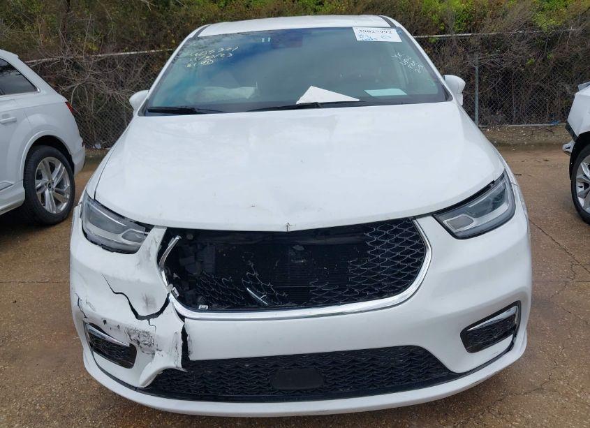 Photo 12 of 2022 Chrysler Pacifica HYBRID TOURING L (VIN 2C4RC1L7XNR144908)