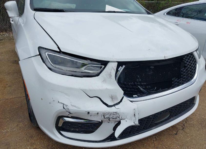 Photo 6 of 2022 Chrysler Pacifica HYBRID TOURING L (VIN 2C4RC1L7XNR144908)