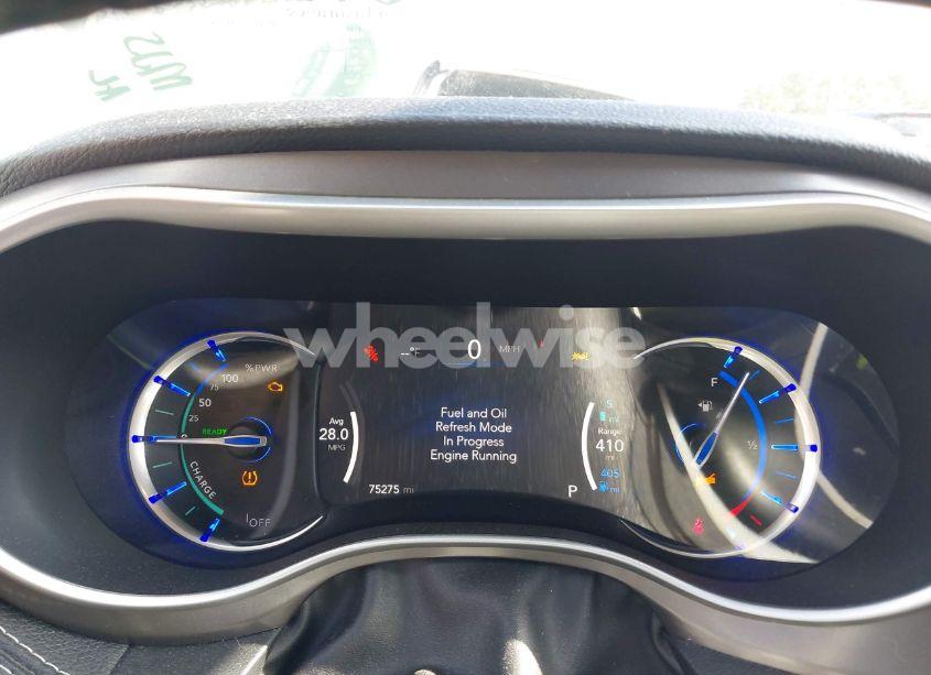 Photo 7 of 2022 Chrysler Pacifica HYBRID TOURING L (VIN 2C4RC1L7XNR173597)