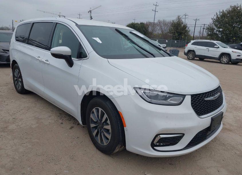 2023 Chrysler Pacifica HYBRID TOURING L (VIN 2C4RC1L7XPR588776) main photo