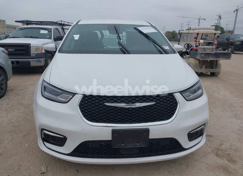 Photo 12 of 2023 Chrysler Pacifica HYBRID TOURING L (VIN 2C4RC1L7XPR588776)