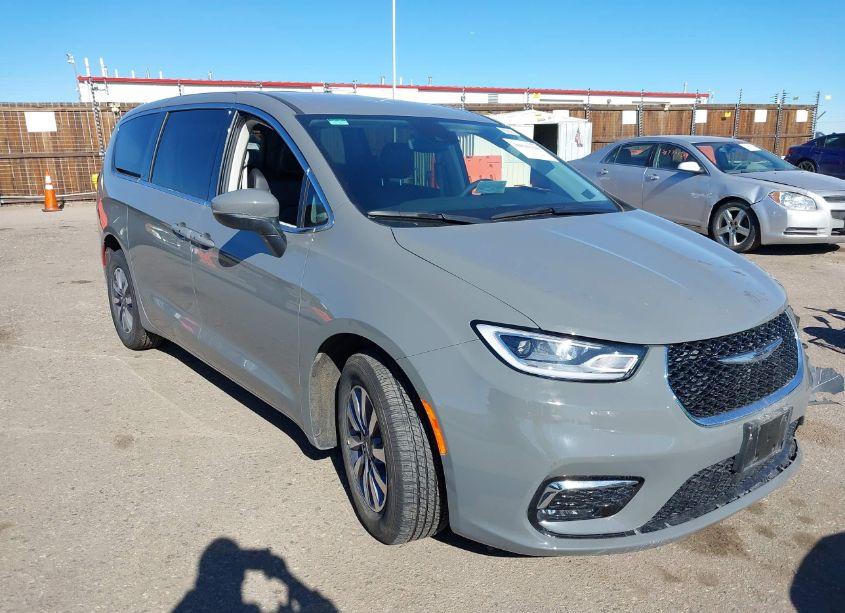 2023 Chrysler Pacifica HYBRID TOURING L (VIN 2C4RC1L7XPR608640) main photo