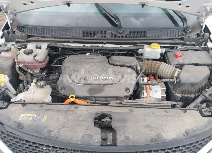 Photo 10 of 2020 Chrysler Pacifica HYBRID LIMITED (VIN 2C4RC1N70LR173649)