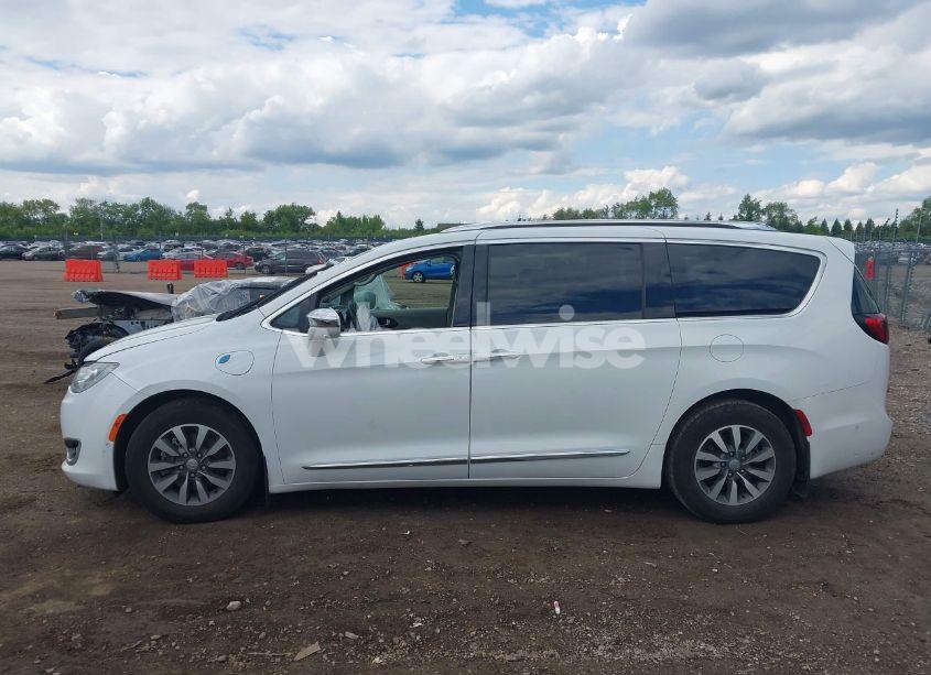 Photo 13 of 2020 Chrysler Pacifica HYBRID LIMITED (VIN 2C4RC1N70LR173649)