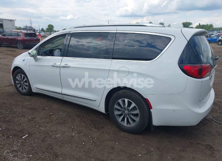 Photo 3 of 2020 Chrysler Pacifica HYBRID LIMITED (VIN 2C4RC1N70LR173649)