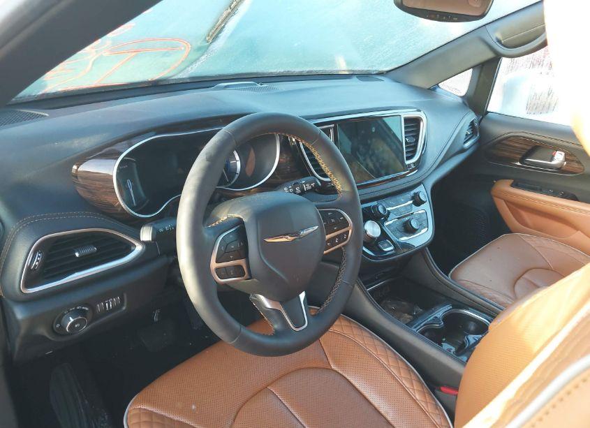 Photo 7 of 2022 Chrysler Pacifica HYBRID PINNACLE (VIN 2C4RC1N71NR189927)