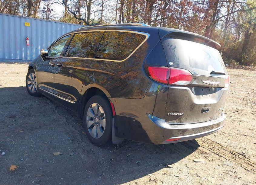 Photo 3 of 2017 Chrysler Pacifica HYBRID PLATINUM (VIN 2C4RC1N72HR666126)