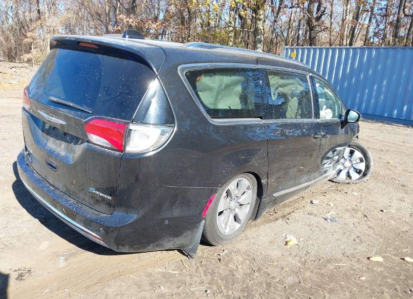 Photo 4 of 2017 Chrysler Pacifica HYBRID PLATINUM (VIN 2C4RC1N72HR666126)