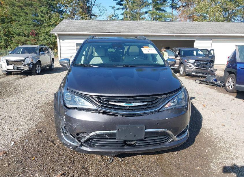 Photo 12 of 2018 Chrysler Pacifica HYBRID LIMITED (VIN 2C4RC1N75JR311621)
