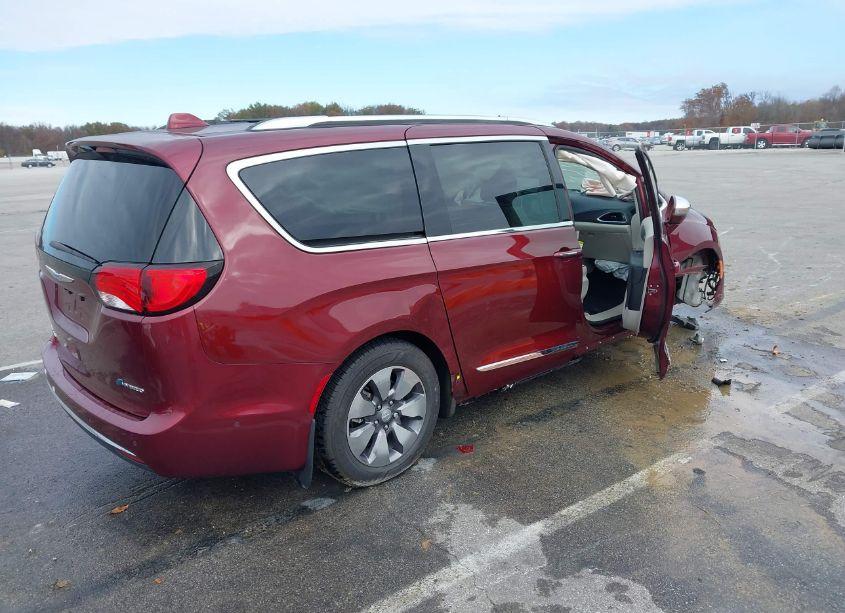 Photo 4 of 2017 Chrysler Pacifica HYBRID PLATINUM (VIN 2C4RC1N76HR709530)
