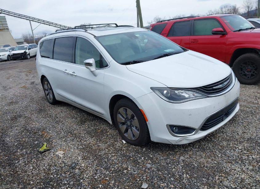 2018 Chrysler Pacifica HYBRID LIMITED (VIN 2C4RC1N76JR105322) main photo