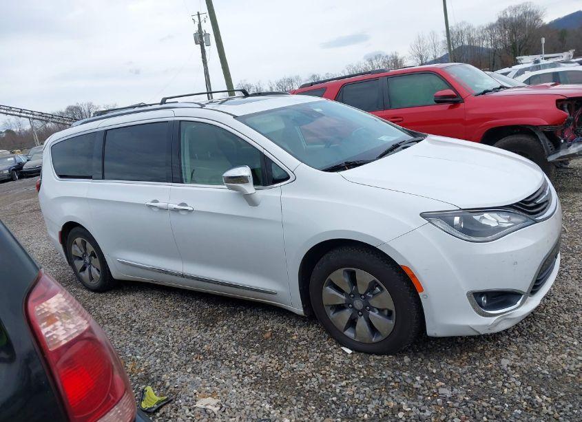 Photo 13 of 2018 Chrysler Pacifica HYBRID LIMITED (VIN 2C4RC1N76JR105322)