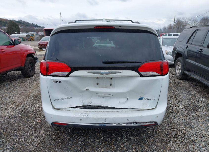 Photo 16 of 2018 Chrysler Pacifica HYBRID LIMITED (VIN 2C4RC1N76JR105322)