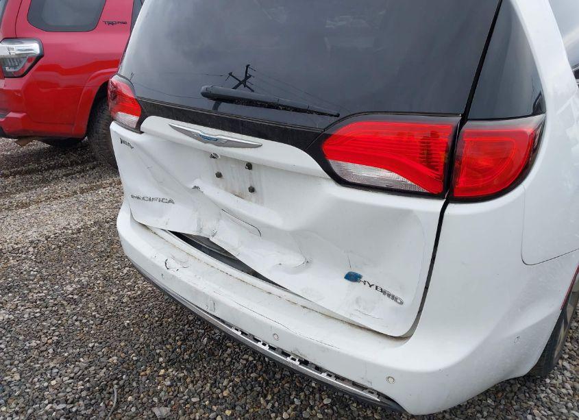 Photo 6 of 2018 Chrysler Pacifica HYBRID LIMITED (VIN 2C4RC1N76JR105322)