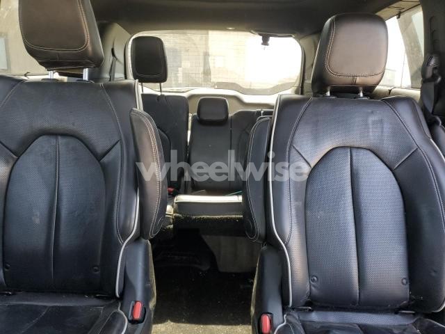 Photo 10 of 2020 CHRYSLER PACIFICA HYBRID LIMITED (VIN 2C4RC1N76LR267650)