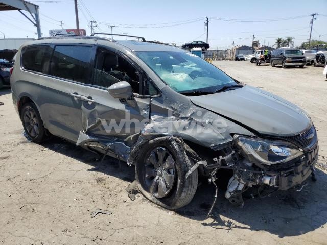 Photo 7 of 2020 CHRYSLER PACIFICA HYBRID LIMITED (VIN 2C4RC1N76LR267650)