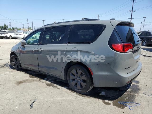 Photo 8 of 2020 CHRYSLER PACIFICA HYBRID LIMITED (VIN 2C4RC1N76LR267650)