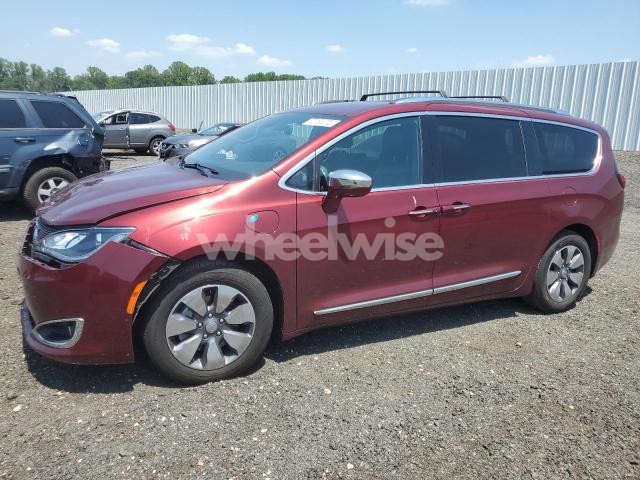 Photo 13 of 2020 CHRYSLER PACIFICA HYBRID LIMITED (VIN 2C4RC1N77LR135237)
