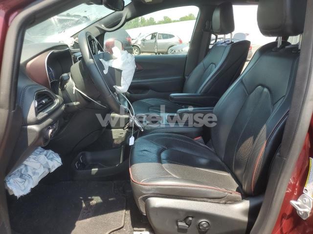 Photo 7 of 2020 CHRYSLER PACIFICA HYBRID LIMITED (VIN 2C4RC1N77LR135237)