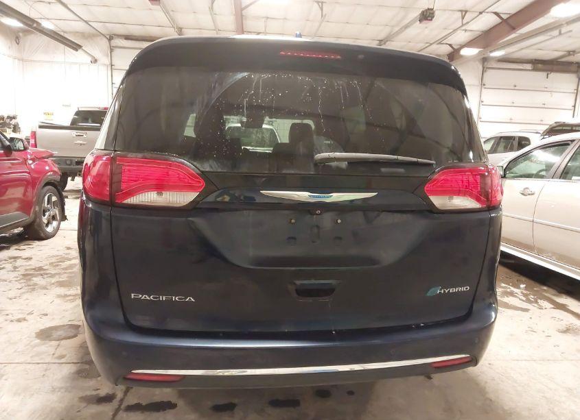 Photo 17 of 2018 Chrysler Pacifica HYBRID LIMITED (VIN 2C4RC1N78JR111932)