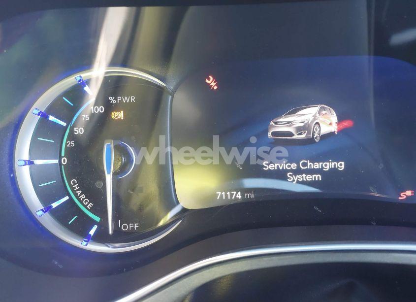 Photo 7 of 2020 Chrysler Pacifica HYBRID LIMITED (VIN 2C4RC1N79LR277850)
