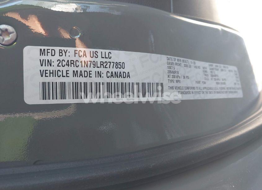 Photo 9 of 2020 Chrysler Pacifica HYBRID LIMITED (VIN 2C4RC1N79LR277850)