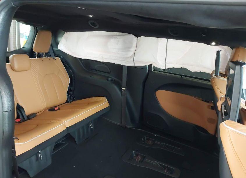 Photo 8 of 2023 Chrysler Pacifica HYBRID PINNACLE (VIN 2C4RC1N79PR589205)