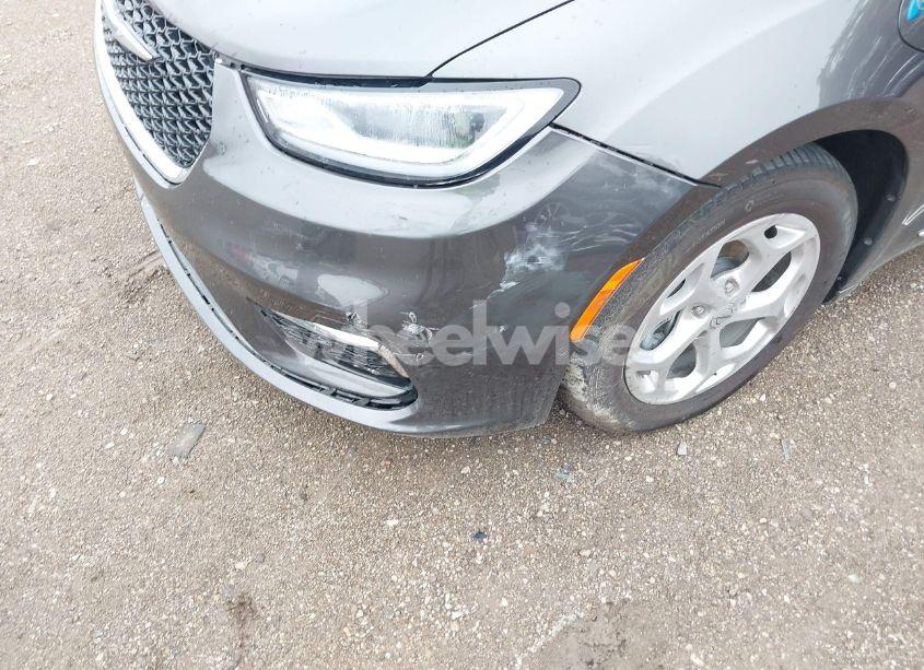 Photo 6 of 2021 Chrysler Pacifica HYBRID LIMITED (VIN 2C4RC1S73MR507369)