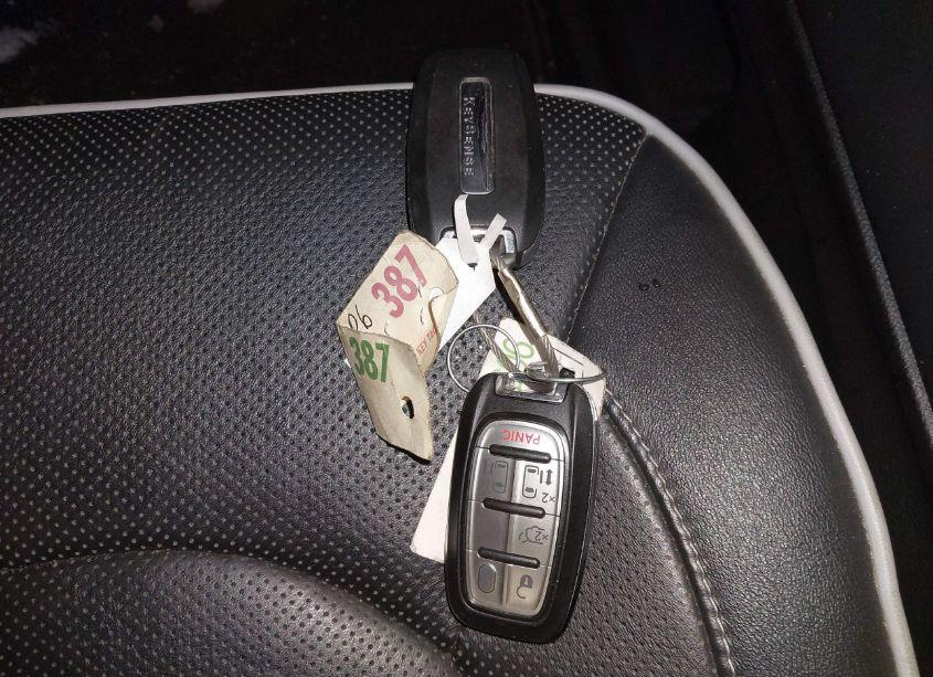 Photo 11 of 2022 Chrysler Pacifica HYBRID LIMITED (VIN 2C4RC1S74NR173841)