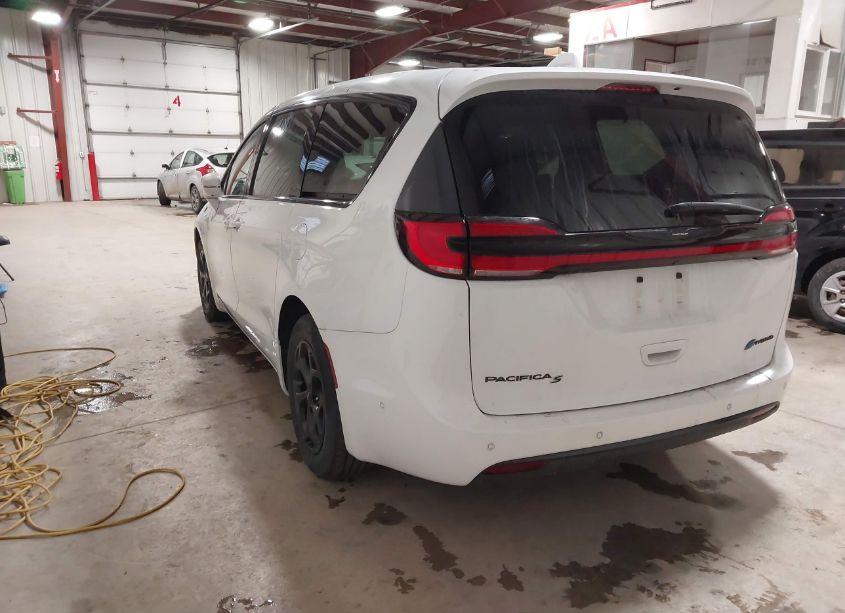Photo 3 of 2022 Chrysler Pacifica HYBRID LIMITED (VIN 2C4RC1S74NR173841)