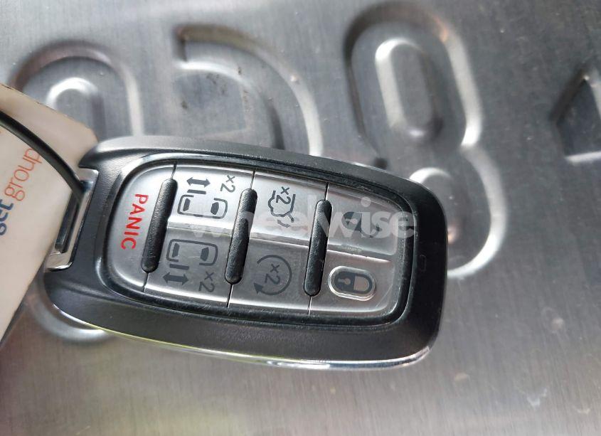 Photo 11 of 2022 Chrysler Pacifica HYBRID LIMITED (VIN 2C4RC1S74NR179980)