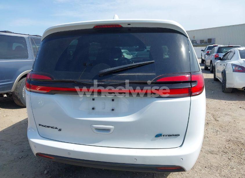 Photo 16 of 2022 Chrysler Pacifica HYBRID LIMITED (VIN 2C4RC1S74NR179980)