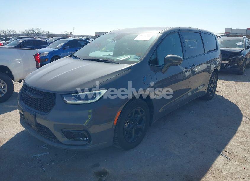 Photo 2 of 2022 Chrysler Pacifica HYBRID LIMITED (VIN 2C4RC1S77NR144530)