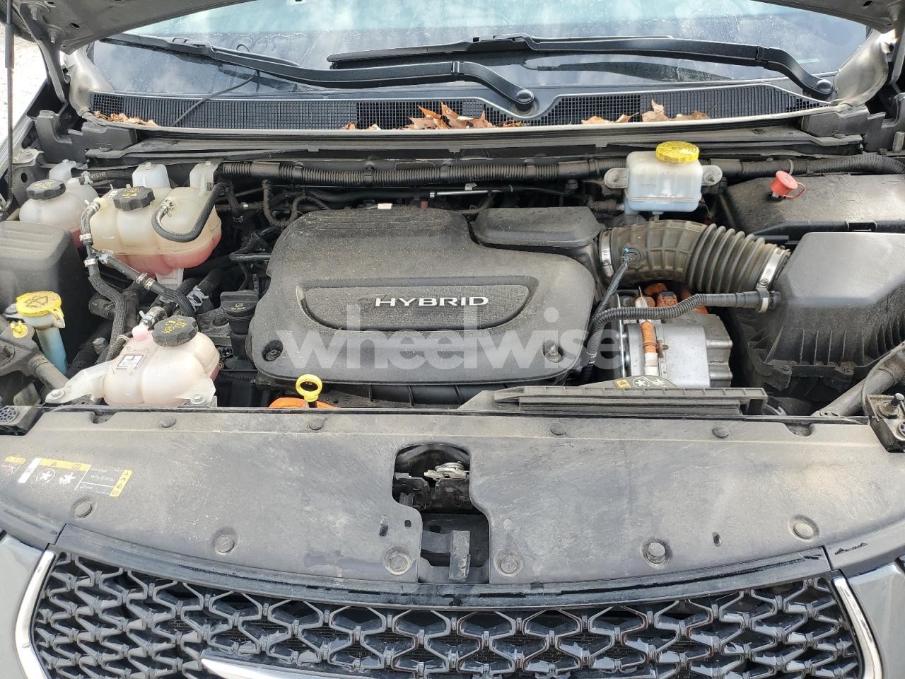 Photo 12 of 2022 CHRYSLER PACIFICA HYBRID LIMITED (VIN 2C4RC1S78NR143855)