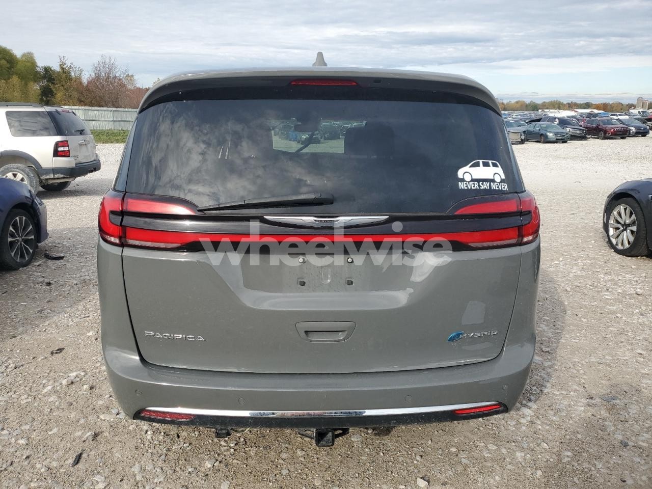 Photo 6 of 2022 CHRYSLER PACIFICA HYBRID LIMITED (VIN 2C4RC1S78NR143855)