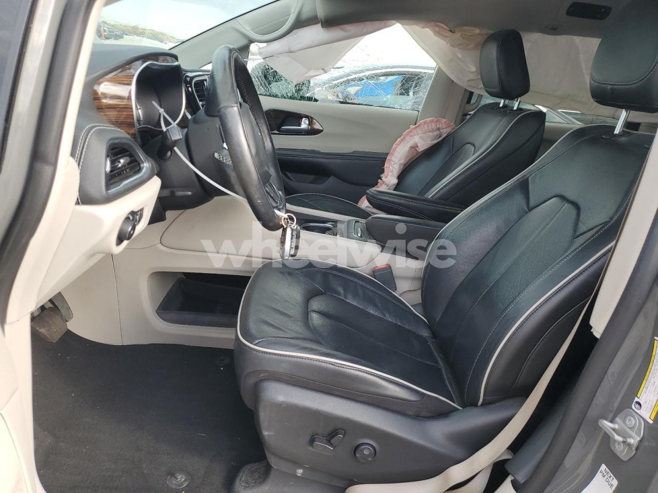 Photo 7 of 2022 CHRYSLER PACIFICA HYBRID LIMITED (VIN 2C4RC1S78NR143855)