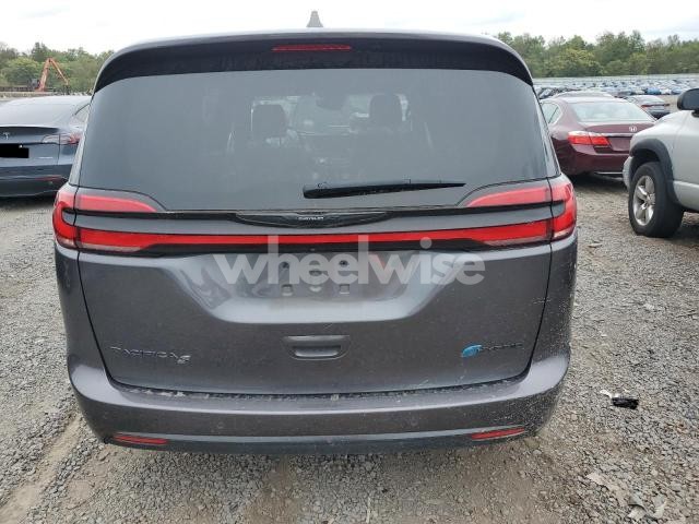Photo 11 of 2022 CHRYSLER PACIFICA HYBRID LIMITED (VIN 2C4RC1S78NR207747)