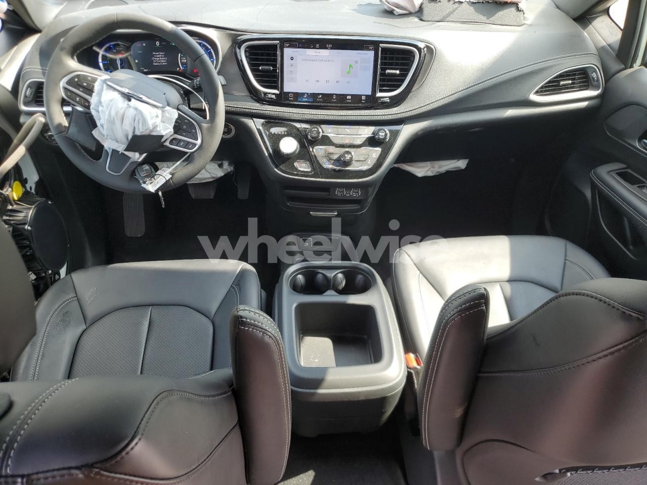 Photo 8 of 2025 CHRYSLER PACIFICA HYBRID SELECT N/A (VIN 2C4RC1S78SR575714)