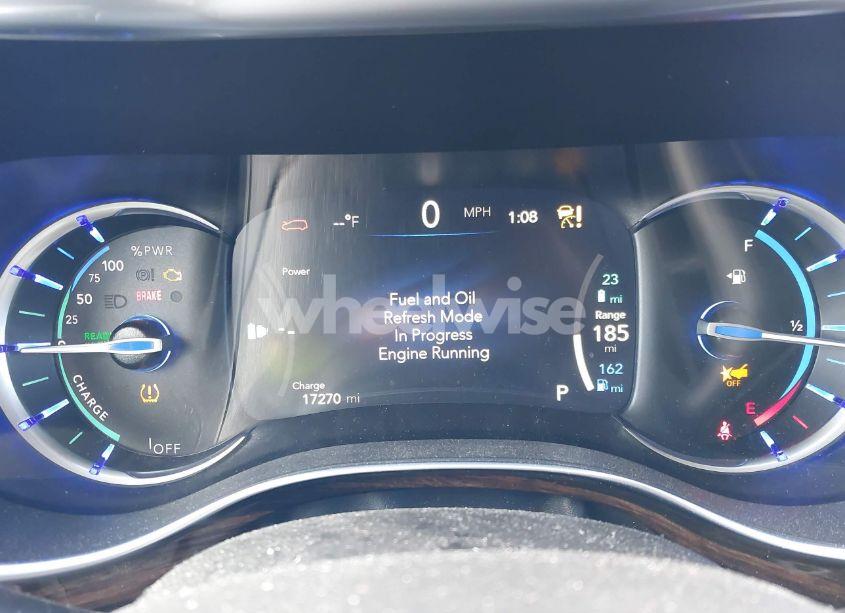 Photo 16 of 2022 Chrysler Pacifica HYBRID LIMITED (VIN 2C4RC1S7XNR152329)