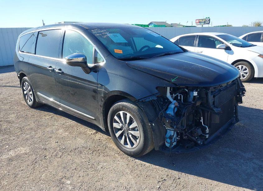 2022 Chrysler Pacifica HYBRID LIMITED (VIN 2C4RC1S7XNR217065) main photo