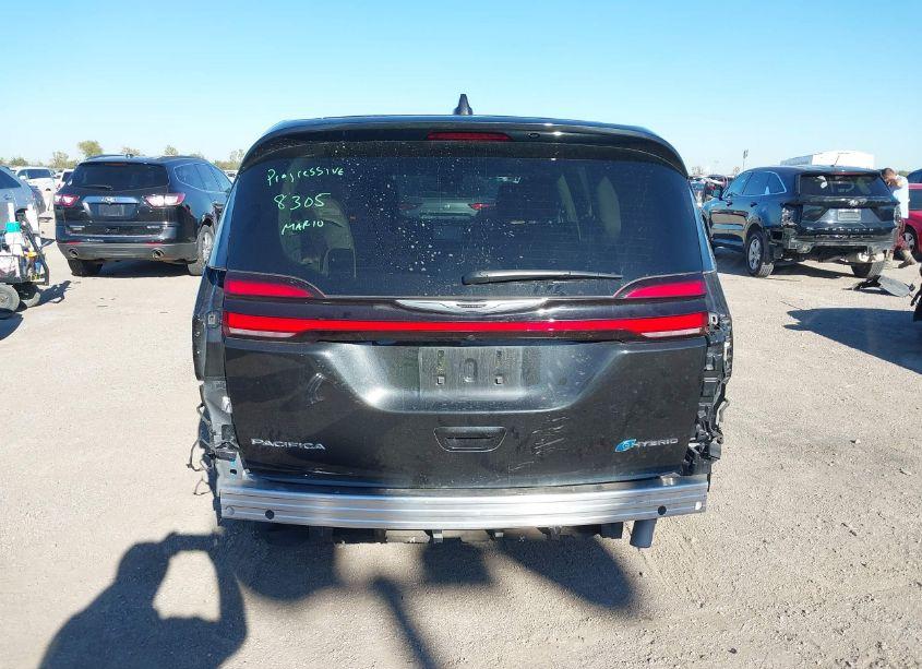 Photo 17 of 2022 Chrysler Pacifica HYBRID LIMITED (VIN 2C4RC1S7XNR217065)